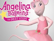 Ангелина-балерина собирает пазл